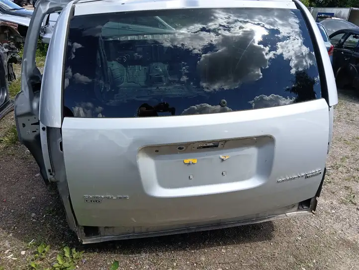 Chrysler Grand Voyager V (2007 - 2010) Крышка багажника — фото 1