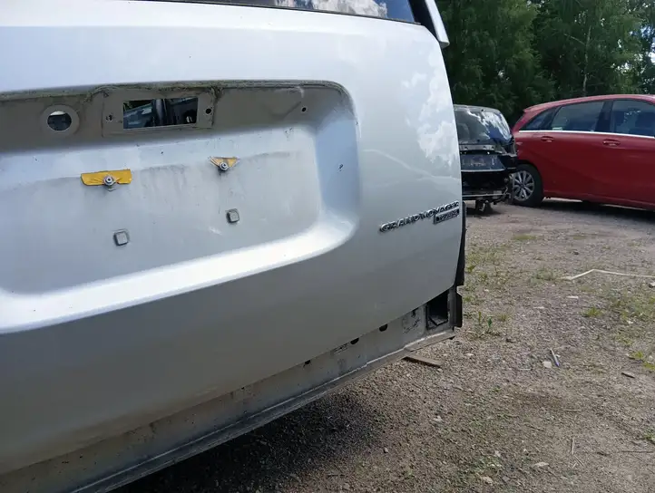 Chrysler Grand Voyager V (2007 - 2010) Крышка багажника — фото 5