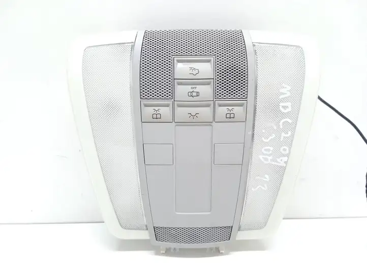 Mercedes-Benz C W204 (2007 - 2014) A2048202001 Передняя подсветка — фото 1