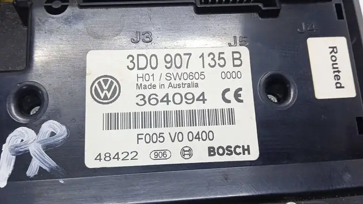 Volkswagen Phaeton (2002 - 2008) 3D0907135B Передняя подсветка — фото 2