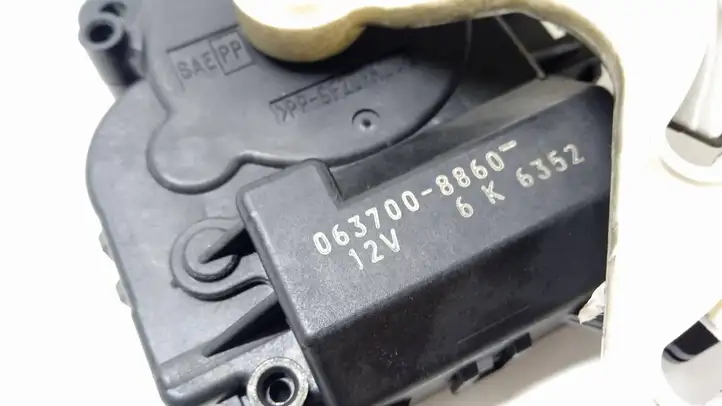 Subaru Legacy (2003 - 2009) 0637008860 Двигатель задвижки потока воздуха — фото 2