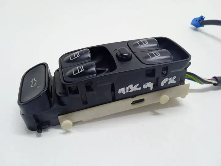 Mercedes-Benz C W203 (2000 - 2007) A2038200110 Другие включатели / ручки/ переключатели — фото 5