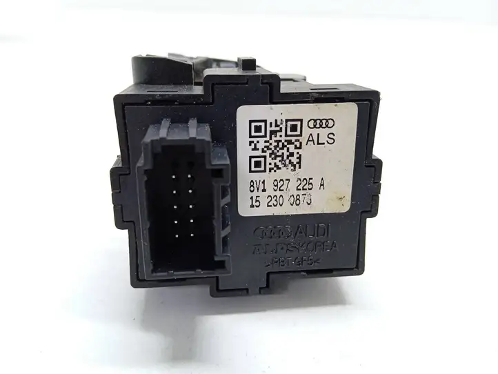 Audi A3/S3 8V (2012 - 2016) 8V1927225A Кнопка ручного тормоза — фото 3