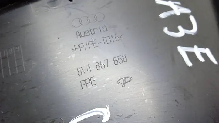 Audi A3/S3 8V (2012 - 2016) 8V4867658 Комплект обшивки крышки багажника — фото 2