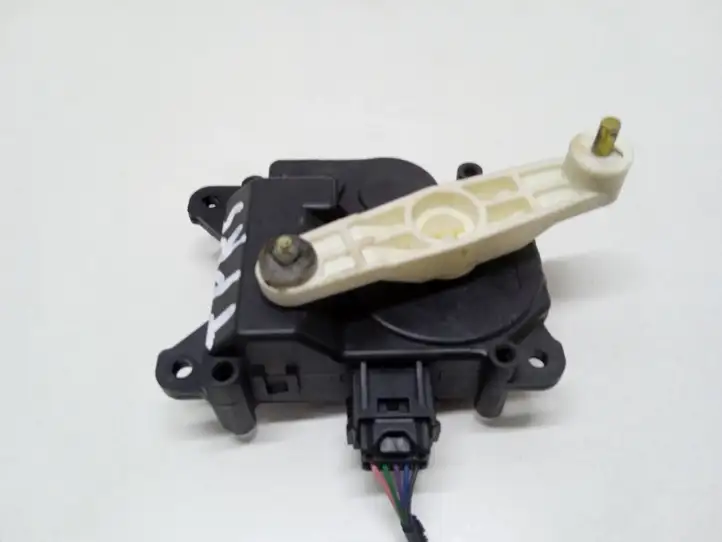Toyota Prius (XW20) (2003 - 2009) 0637007960 Двигатель задвижки потока воздуха — фото 4