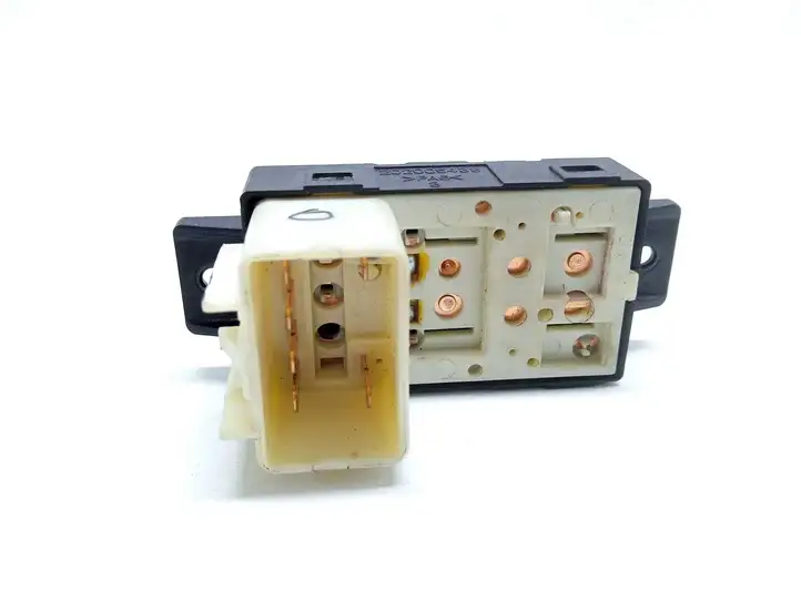 Chevrolet Captiva (2006 - 2011) 202005438 Кнопка стеклоподъемников — фото 5
