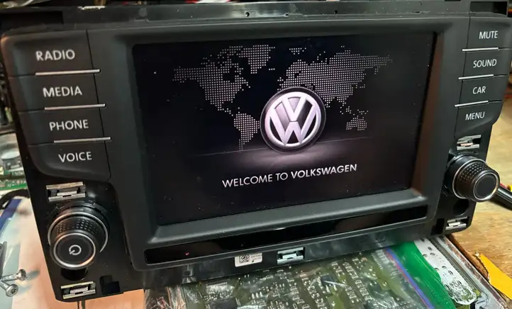 Volkswagen Golf VII (2013 - 2019) 3G0919605B Магнитола / мультимедийная система — фото 1