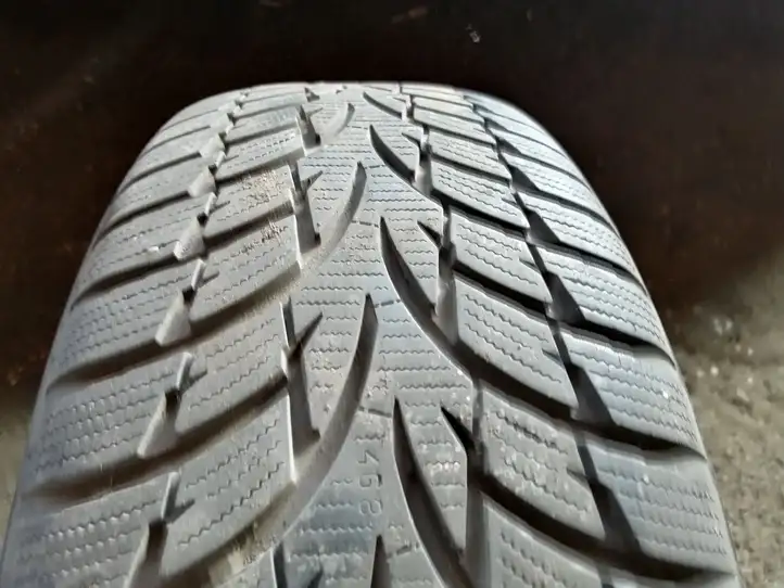 Volkswagen Golf V (2003 - 2009) 21565R15 Зимняя шина R15 — фото 2