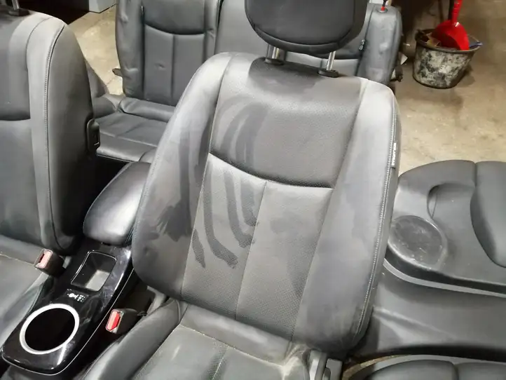 Nissan Leaf I (ZE0) (2010 - 2017) Комплект салона — фото 8