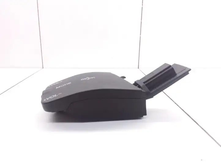 Ford Focus C-MAX (2003 - 2010) 758710 Кнопка фаркопа в багажнике — фото 4