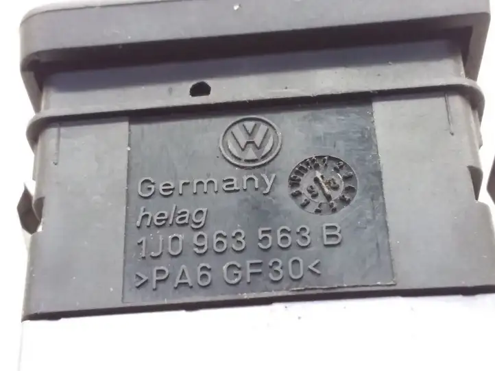 Volkswagen Golf IV (1998 - 2005) 1J0963563B Включатель обогрева — фото 4