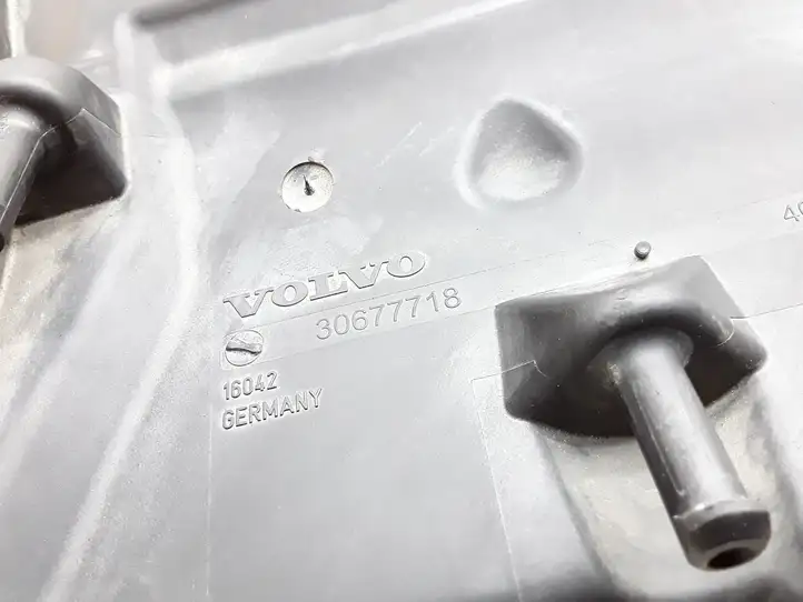 Volvo V70 (2007 - 2013) 30677718 Корпус воздушного фильтра — фото 2