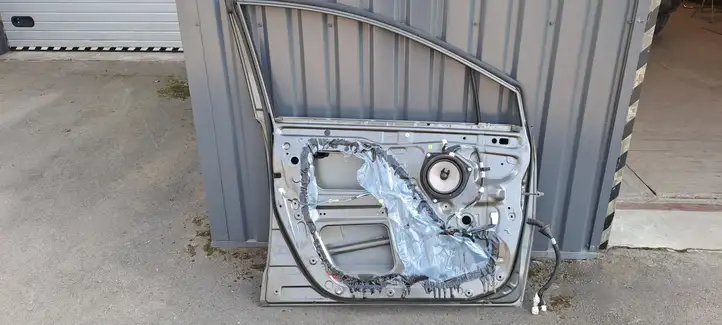 Toyota Corolla Verso E121 (2004 - 2007) Дверь — фото 3