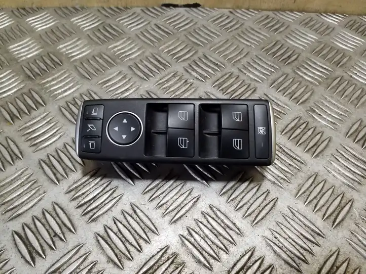 Tesla Model S (2016 - 2021) DCA2049055402 Кнопка стеклоподъемников — фото 1