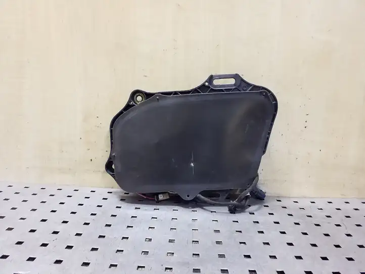 Tesla Model S (2016 - 2021) 100737400L Наружная ручка задней двери — фото 3
