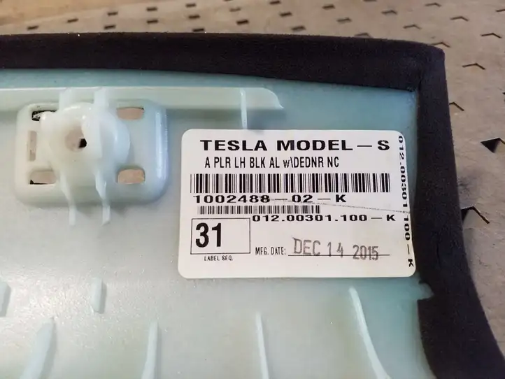 Tesla Model S (2016 - 2021) 100248802K Обшивка стойки A — фото 3
