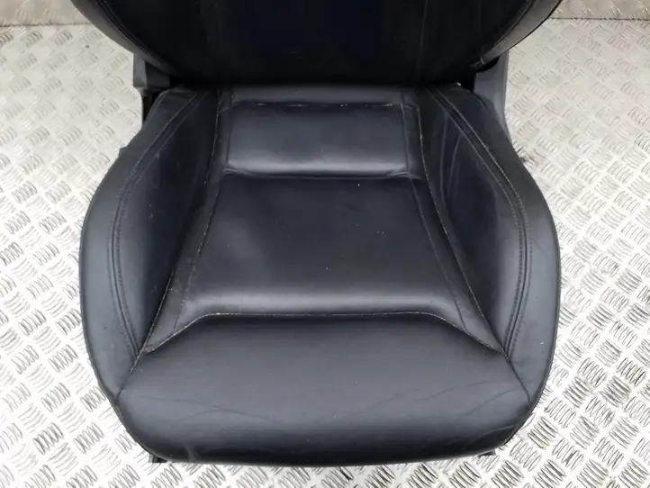 Tesla Model S (2016 - 2021) Переднее сиденье водителя — фото 5