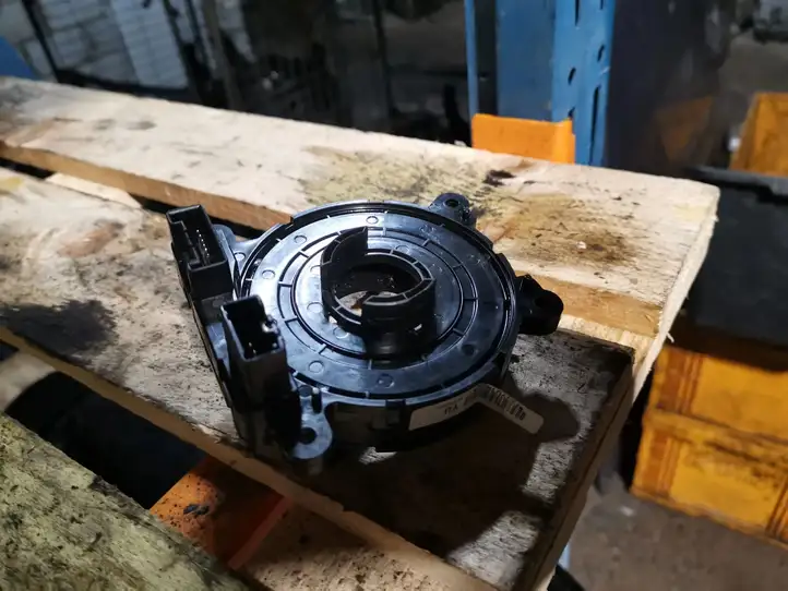 Chevrolet Captiva (2006 - 2011) 96628699 Контактное кольцо SRS — фото 2