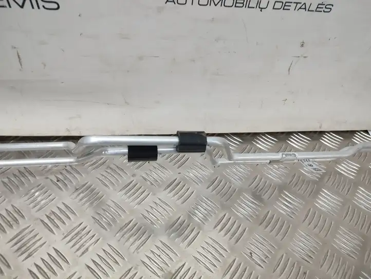 BMW X1 F48 F49 (2015 - 2022) 680860401 Трубки и шланги кондиционера — фото 5