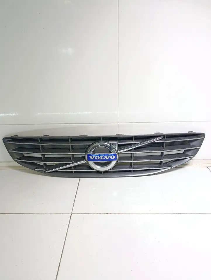 Volvo V60 (2013 - 2018) 31349928 Передняя решетка — фото 1