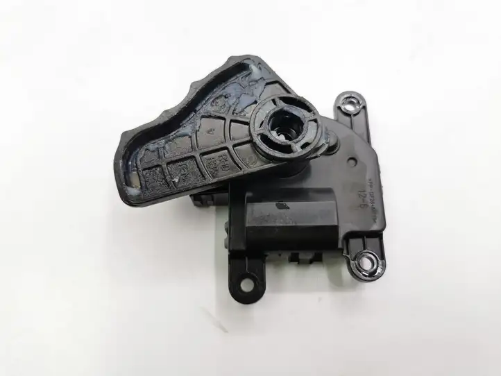 Hyundai Veloster (2011 - 2017) H400730880 Двигатель задвижки потока воздуха — фото 4