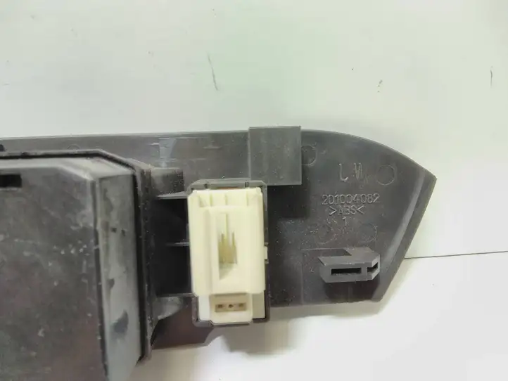 Chevrolet Captiva (2006 - 2011) 201004082 Блок кнопок стеклоподъемников — фото 6