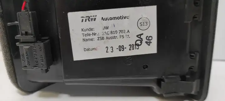 Volkswagen PASSAT B7 (2011 - 2014) 3AC819702A Боковой воздушный дефлектор — фото 6