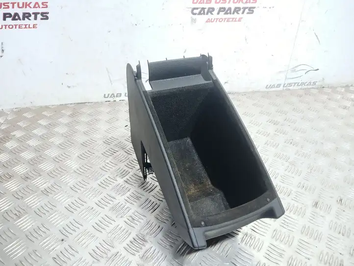 Volkswagen PASSAT B7 (2011 - 2014) 3C0863071 Ящик центральной консоли — фото 2