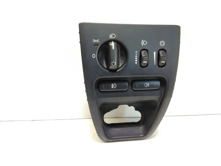 Volvo XC90 (2006 - 2014) 30739304 Включатель фонарей — фото 1