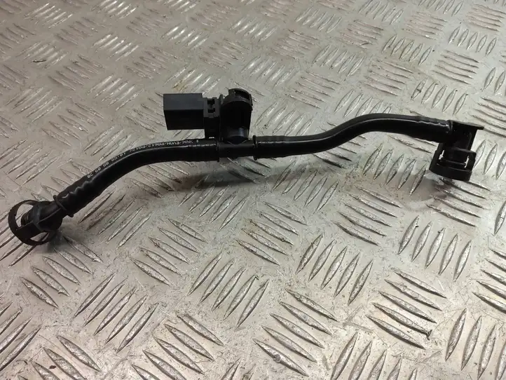 BMW X1 F48 F49 (2015 - 2022) 8671025 Шланг сапуна — фото 4