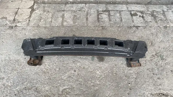 Volkswagen Passat CC    Балка переднего бампера