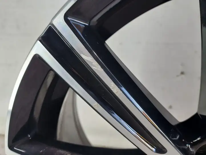 Volvo XC60 (2017 - ) 31680357 Легкосплавный колесный диск R19 — фото 2