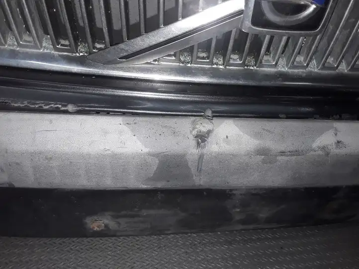 Volvo V70 (2000 - 2004)   Передний бампер