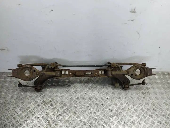 Hyundai i30 (2012 - 2015)   Задняя траверса