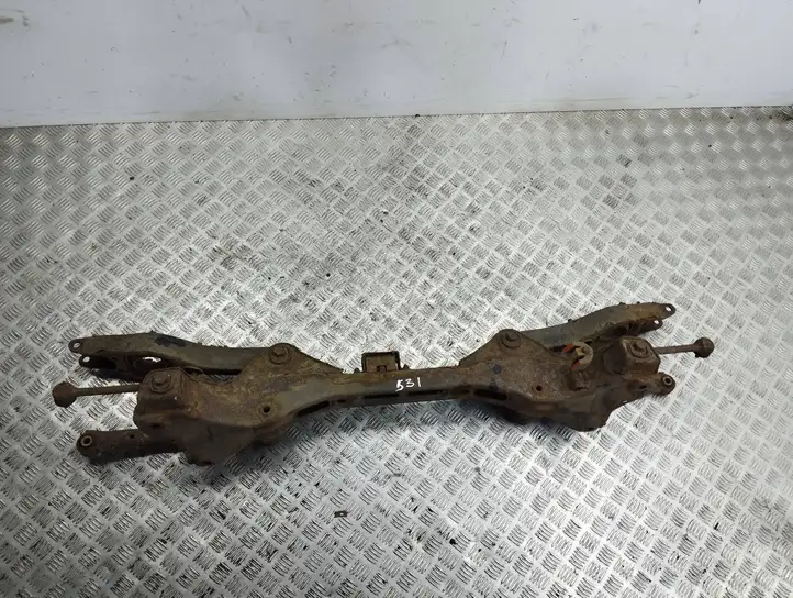 Hyundai i30 (2012 - 2015)   Задняя траверса