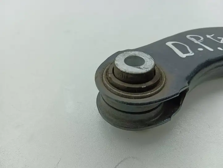 Audi A3/S3 8Y (2020 - )  5Q0505323D Вилы