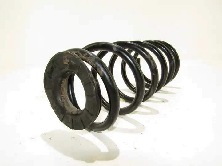 Kia Carens (2013 - )   Пружина