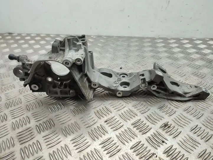 Volkswagen Golf VII (2013 - 2019) 04L903143D Кронштейн топливного насоса — фото 1
