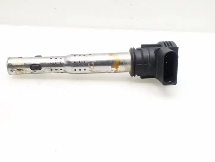 Audi A5 8T 8F (2011 - 2016) R0702S00300 Катушка зажигания — фото 1