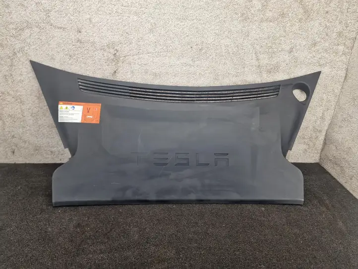 Tesla Model S (2021 - ) 106048100C Обшивка бардачка — фото 1