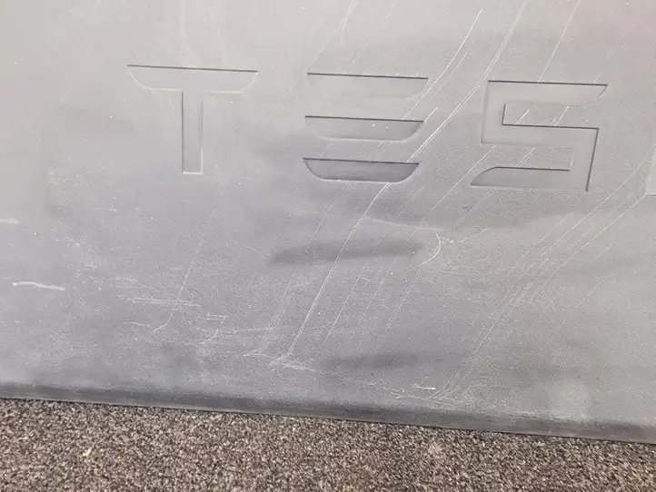 Tesla Model S (2021 - ) 106048100C Обшивка бардачка — фото 12