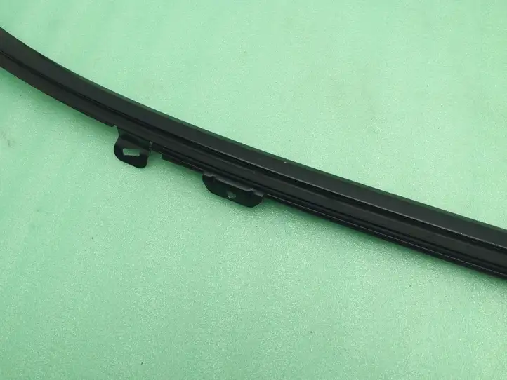 Porsche Panamera (970) (2009 - 2013) 97053648207 Накладка стекла задней двери — фото 4