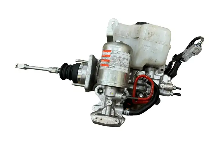 Toyota Land Cruiser (J150) (2009 - ) 8954160A31 Главный тормозной цилиндр — фото 3
