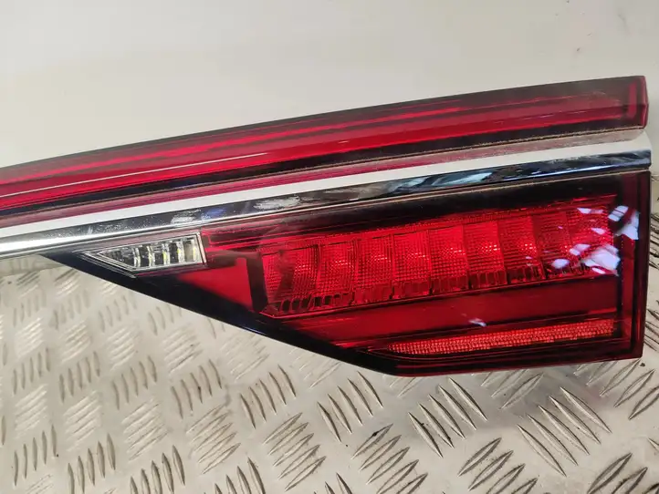 Audi A8 S8 D5 (2017 - ) 4N0945095E Задний фонарь в крышке багажника — фото 3