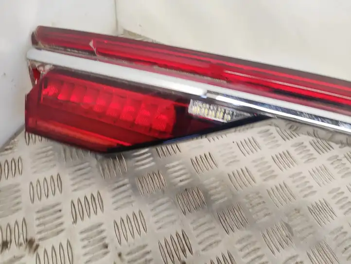 Audi A8 S8 D5 (2017 - ) 4N0945095E Задний фонарь в крышке багажника — фото 9