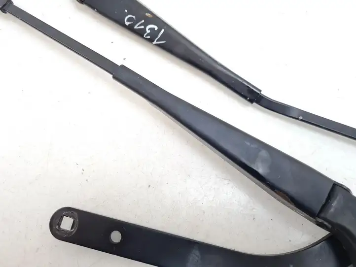 Mercedes-Benz SLK R171 (2005 - 2011) A1718200440 Рычаг стеклоочистителя — фото 10