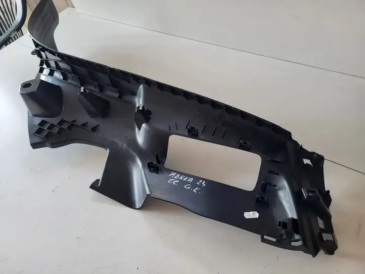 Opel Mokka B (2020 - ) Нижняя боковая отделка заднего сиденья — фото 7