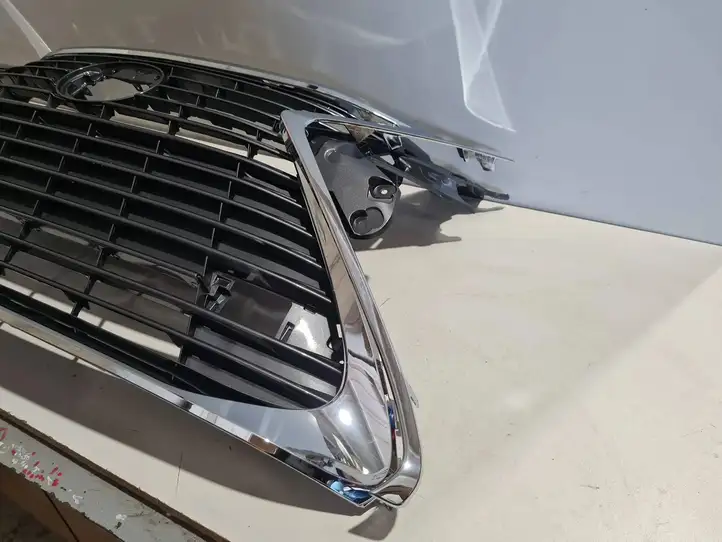 Lexus ES 300h (2012 - 2018) 5311133450 Передняя решетка — фото 13