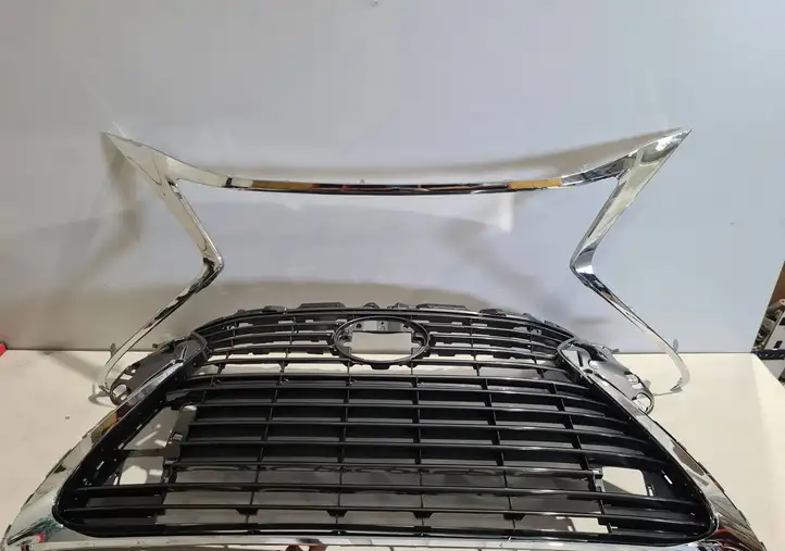 Lexus ES 300h (2012 - 2018) 5311133450 Передняя решетка — фото 26
