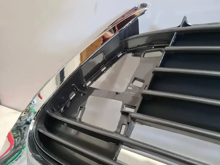 Lexus ES 300h (2012 - 2018) 5310238080 Нижняя решетка переднего бампера — фото 9